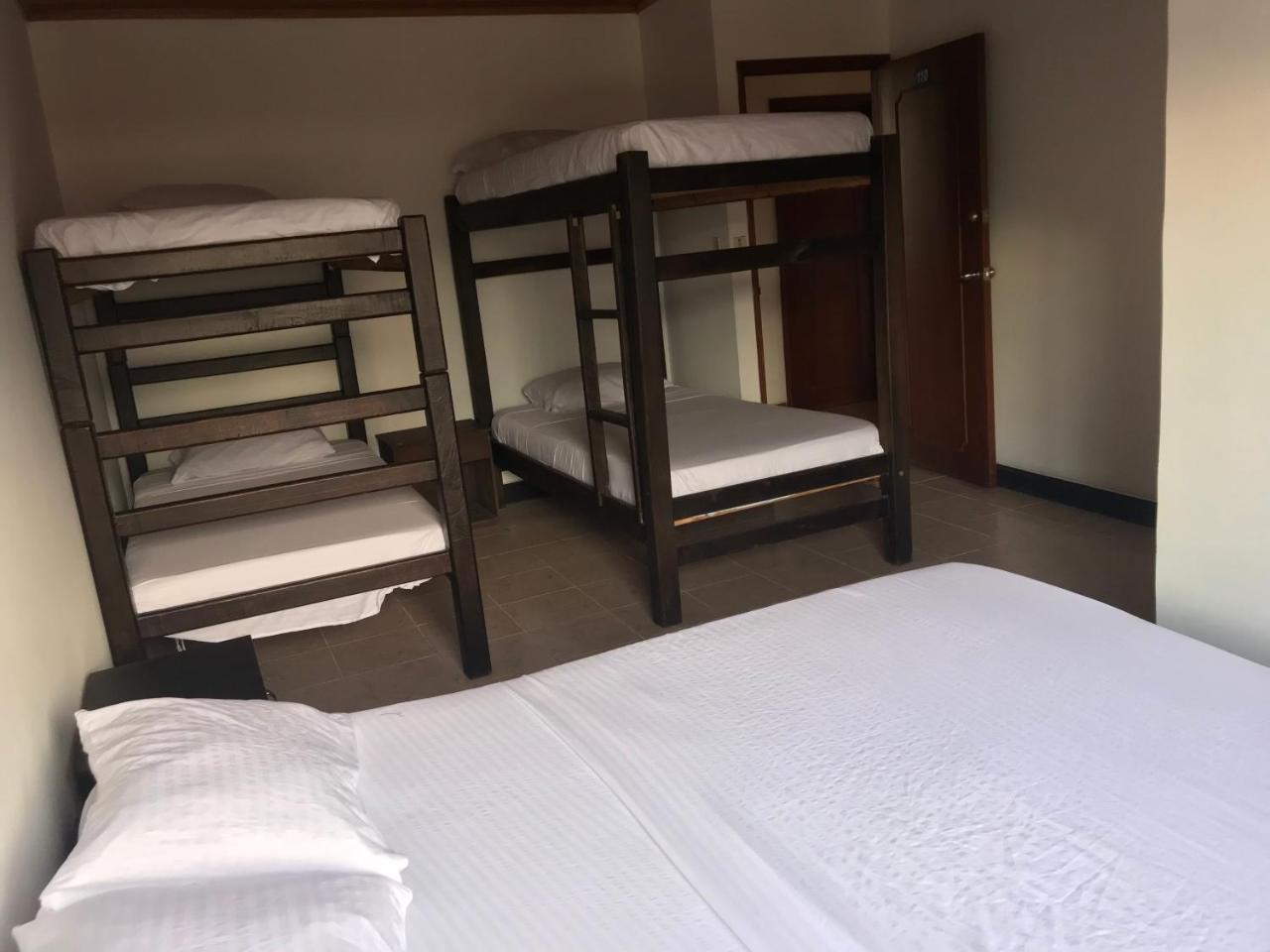 Hotel Y Balneario El Descanso Villavicencio Eksteriør bilde